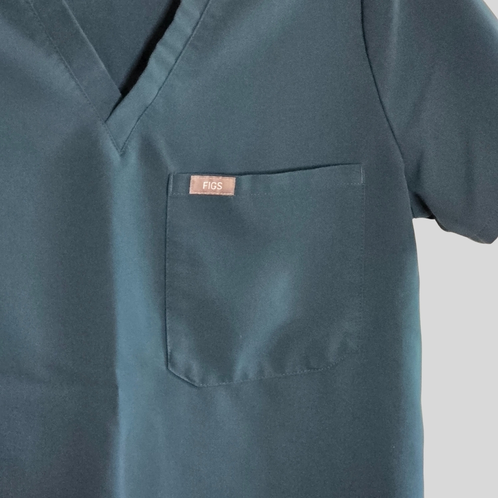 FIGS Scrub Top Women’s M Caribbean Blue Catarina FIONx V-Neck One Pocket - Picture 8 of 12